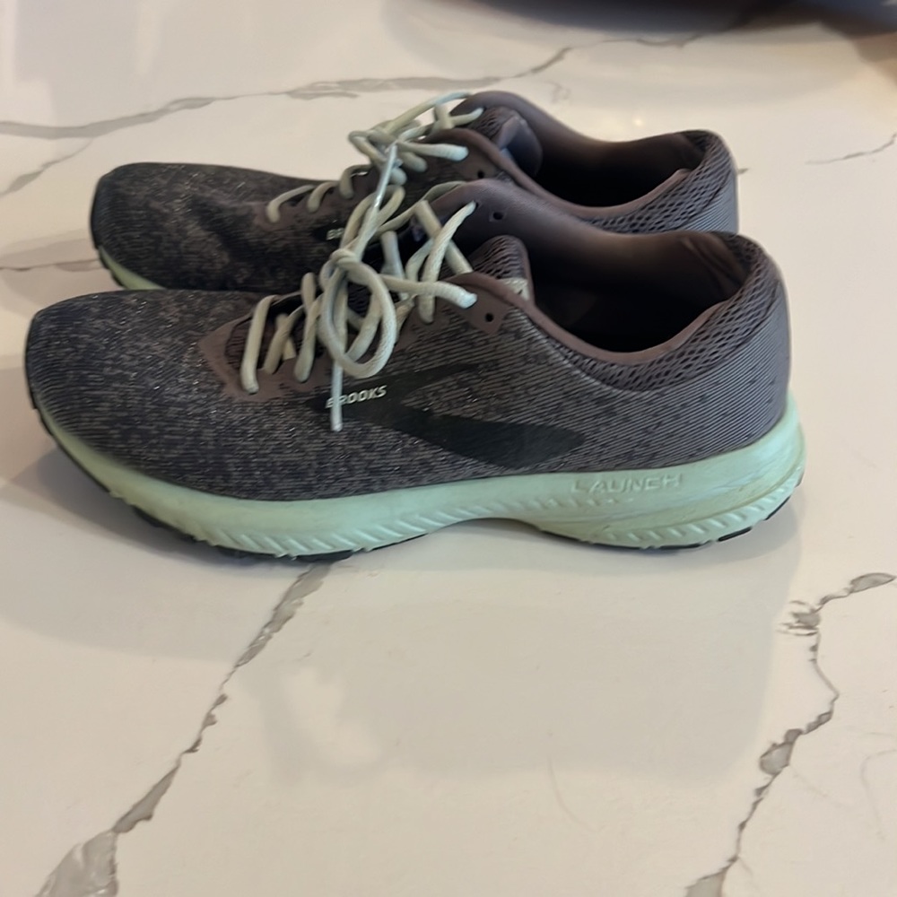 Brooks Launch 6 Tennis Shoes Gem